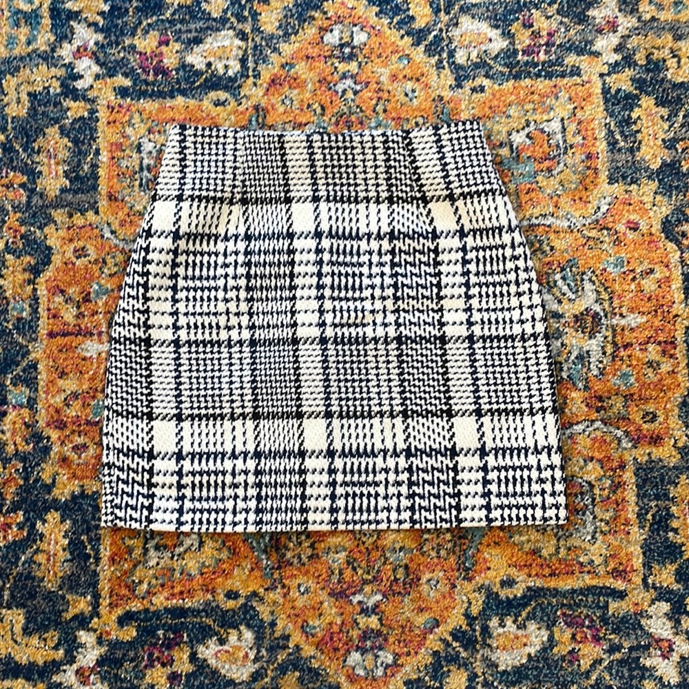 H&M MINI PENCIL SKIRT